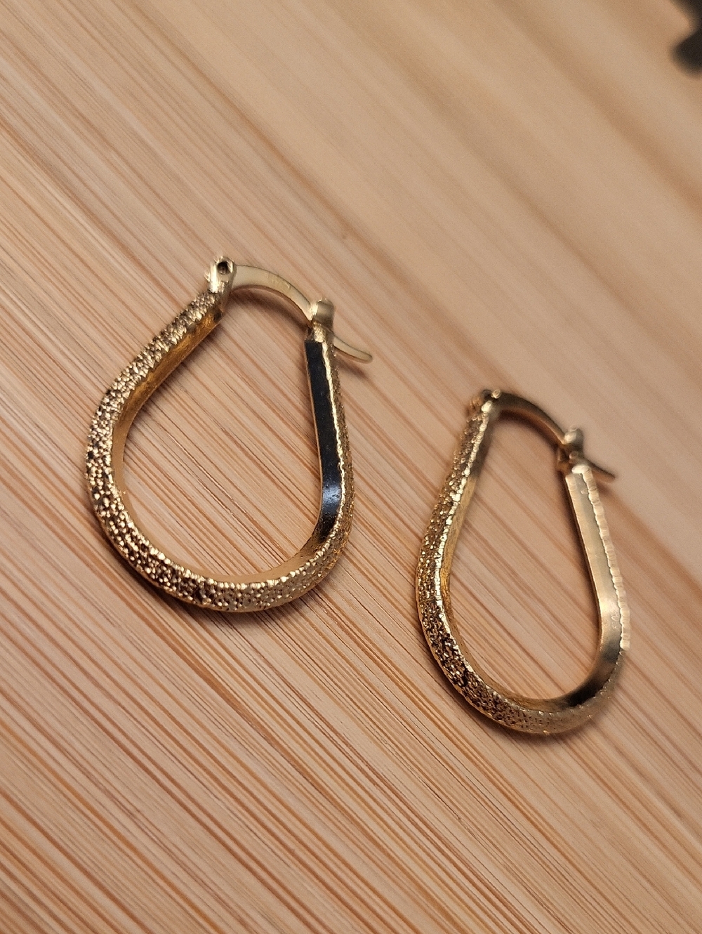 NWOT 14k Filled Gold Textured Teardrop Hoop Earrings